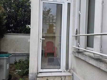 location t2 - villeneuve le rois (94)