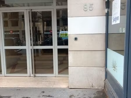 place de parking. niveau moins un . entrée avenue du maine sortie rue froidevaux