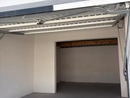 location box / garage
