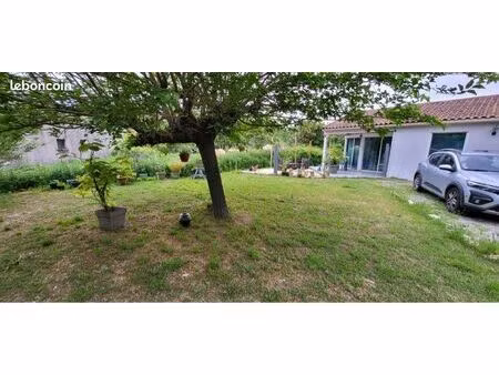 villa 115m2 rénové avec jardin vic le fesq