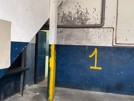 garage ou dépôt
