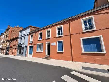 local 144 m² roanne