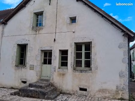 maison de ville - quartier de l'église - chatillon sur loire
