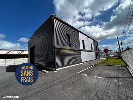 à louer – local d’activités + bureaux – 341 m²