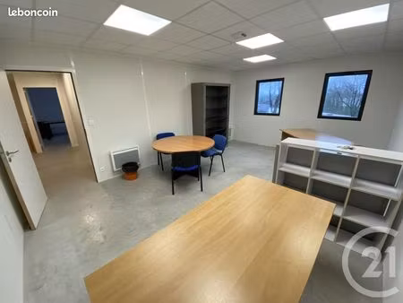 bureau 25 m²