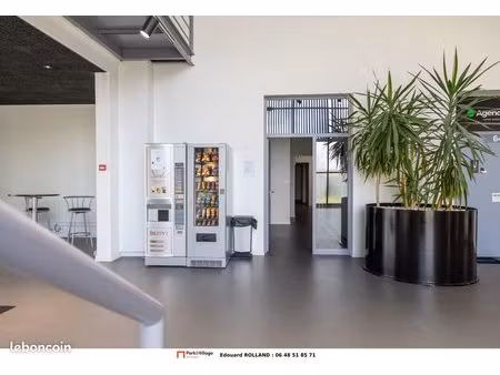 bureau à louer / bureau en location / 70 m² / 646 euros / site gardienné