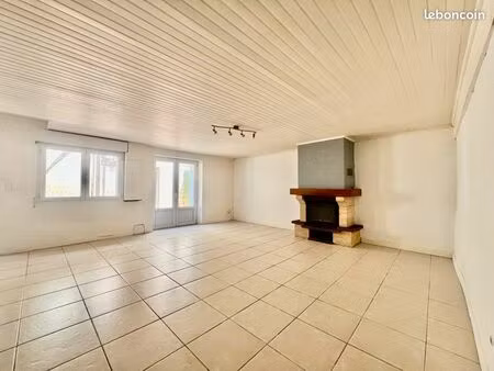 maison de village avec jardin  4 pièces  115 m²