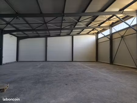 local 320 m² mauges-sur-loire