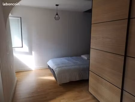 logement meublé 2 chambres (centre ville)