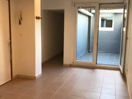 appartement t1 avec cour