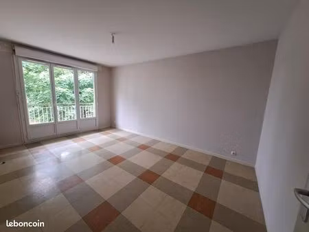 appartement 3 pièces 65 m²