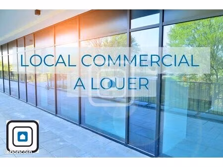local commercial 200 m²