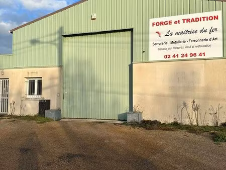 entrepôt local 230 m2
