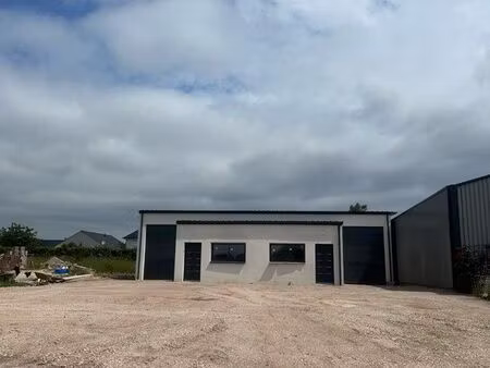 local commercial 150m2 avec bureaux