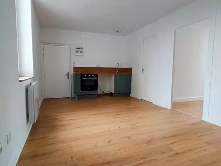 t2 rez-de-jardin refait à neuf