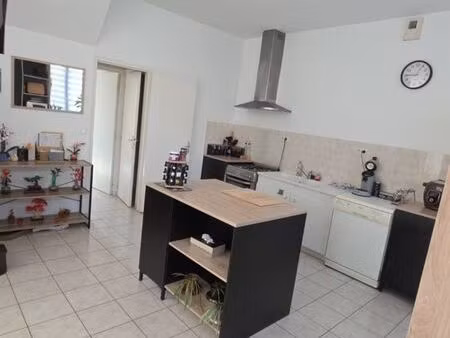 maison carelles 97 m²