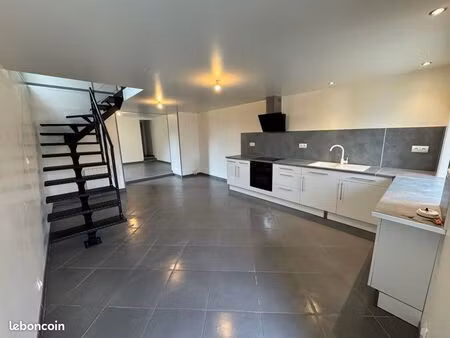 maison individuelle en pierres