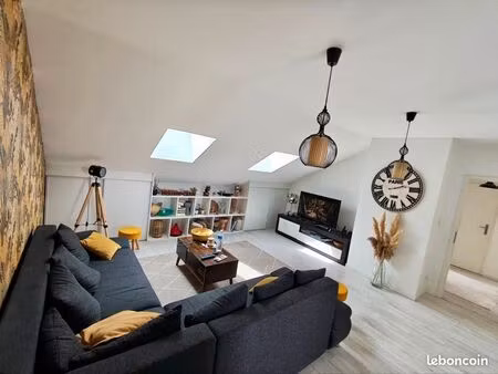 superbe appartement avec grande terrasse sans vis à vis