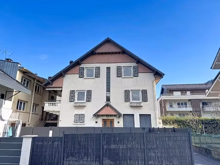 immeuble 10 pièces - 303 m²