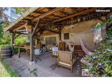 maison 7 pièces 143 m²