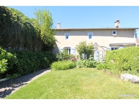 maison 7 pièces 220 m²