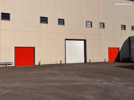 local 390m2 à creutzwald