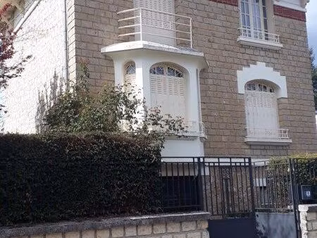 maison de caractère en pierre – 118 m² – garage – jardin constructible – nevers – 130 000