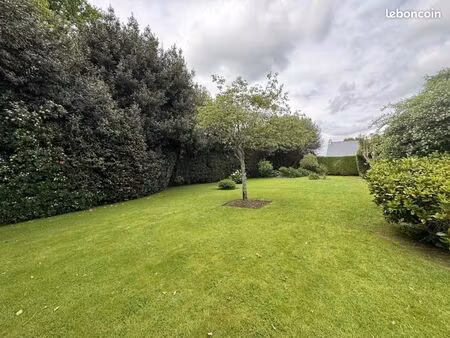 terrain 900 m² ferel