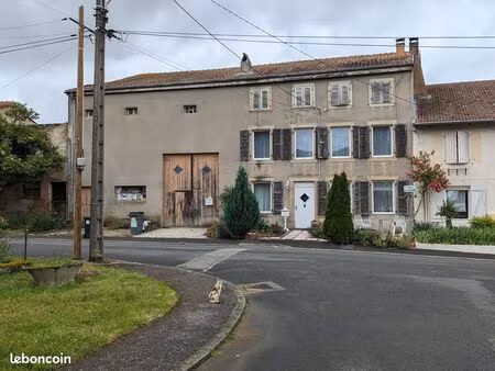 ensemble immobilier maison de village de 170 m² sur terrain de 64.29 ares
