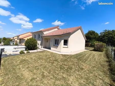maison 5 pièces - ste marie aux chenes