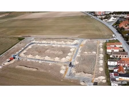 terrain 466 m² fechain