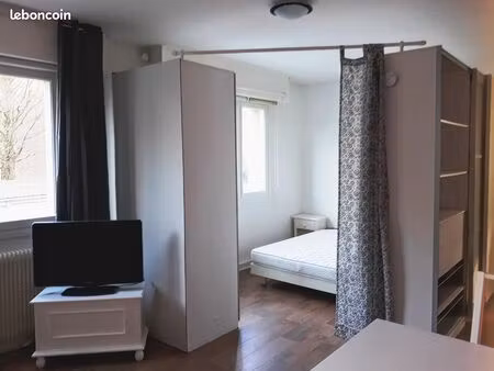 studio meublé/équipé avec parking et cave