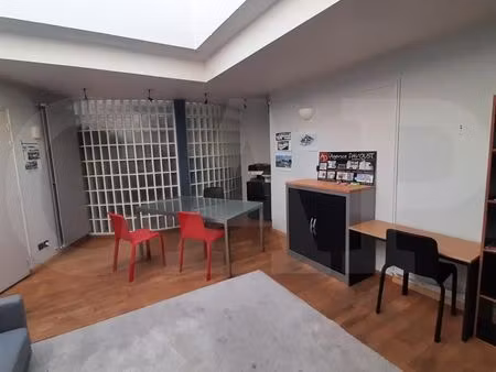 bureau 31 m²