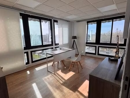 bureau individuel 16m2 dans un espace coworking lorient hypercentre