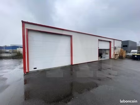 local 245 m²