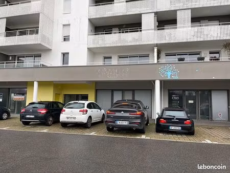 local 130 m² hennebont