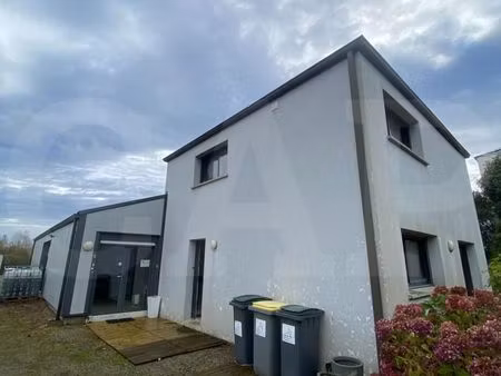 local 273 m²