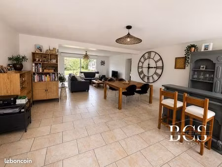 maison 7 pièces 111 m²