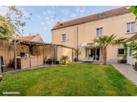 maison 4 pièces 130 m²