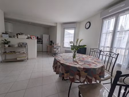 vente appartement 3 pièces à chantonnay (85110) : à vendre 3 pièces / 60m² chantonnay