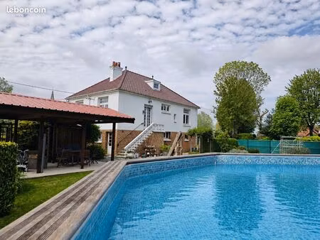 propriété 8 pièces 140 m²