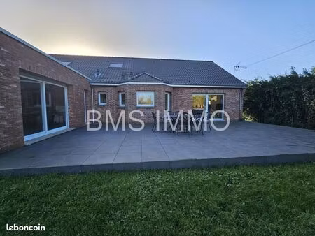 maison 6 pièces 205 m²