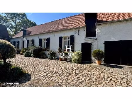 propriété 7 pièces 161 m²