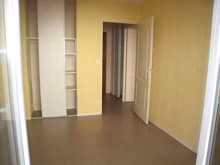 location appartement 2 pièces à angers saint-léonard madeleine (49000) : à louer 2 pièces 
