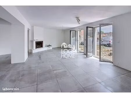 maison 8 pièces 253 m²