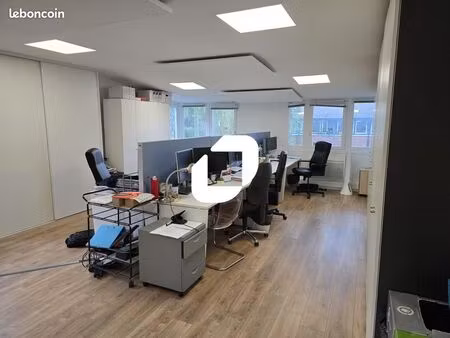 bureau 257 m²