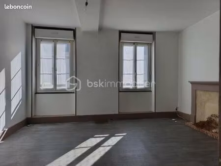 immeuble 7 pièces 100 m²