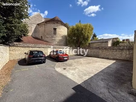 immeuble 17 pièces 334 m²