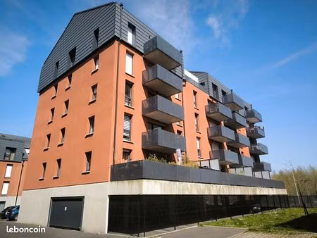 t2 récent (2022) – 47 m² – balcon – parking – dpe c