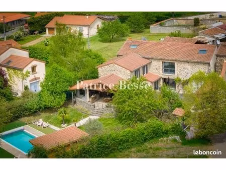 ferme 245 m² issoire